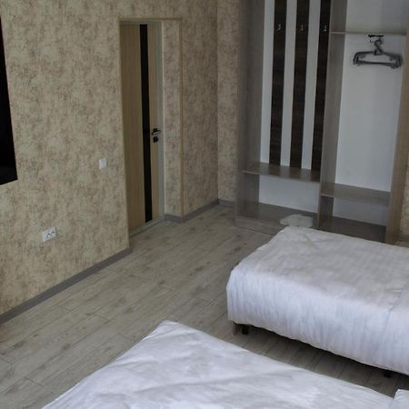 Artist Regenci Hotel Tachkent Extérieur photo