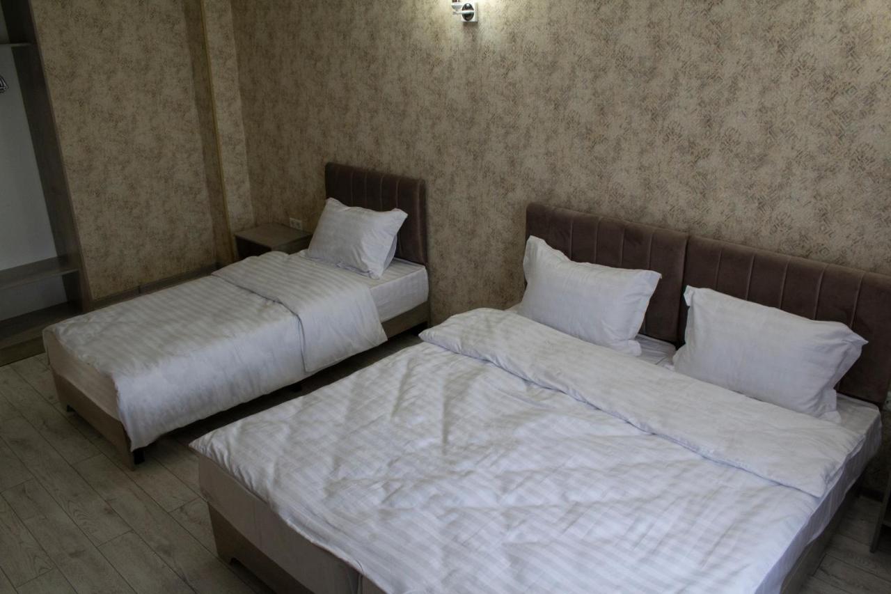 Artist Regenci Hotel Tachkent Extérieur photo