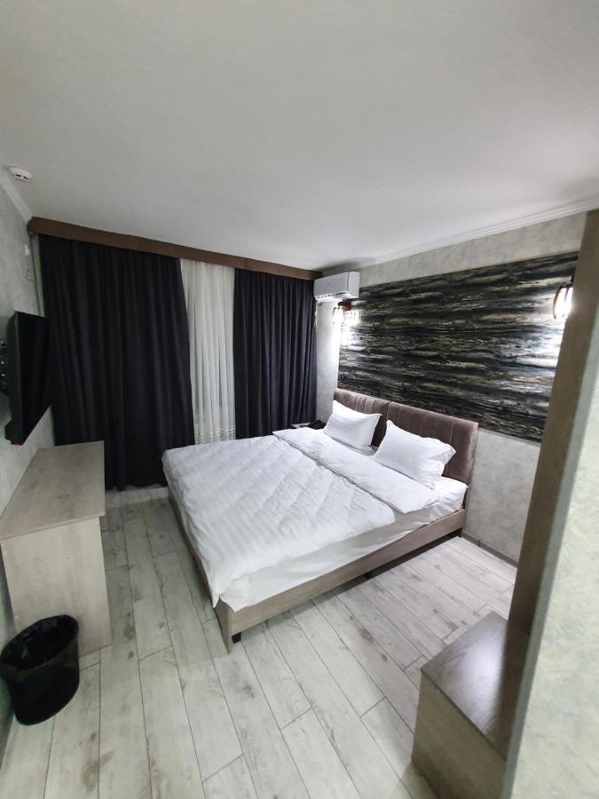Artist Regenci Hotel Tachkent Extérieur photo