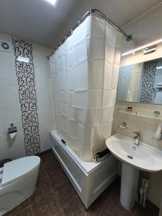 Artist Regenci Hotel Tachkent Extérieur photo