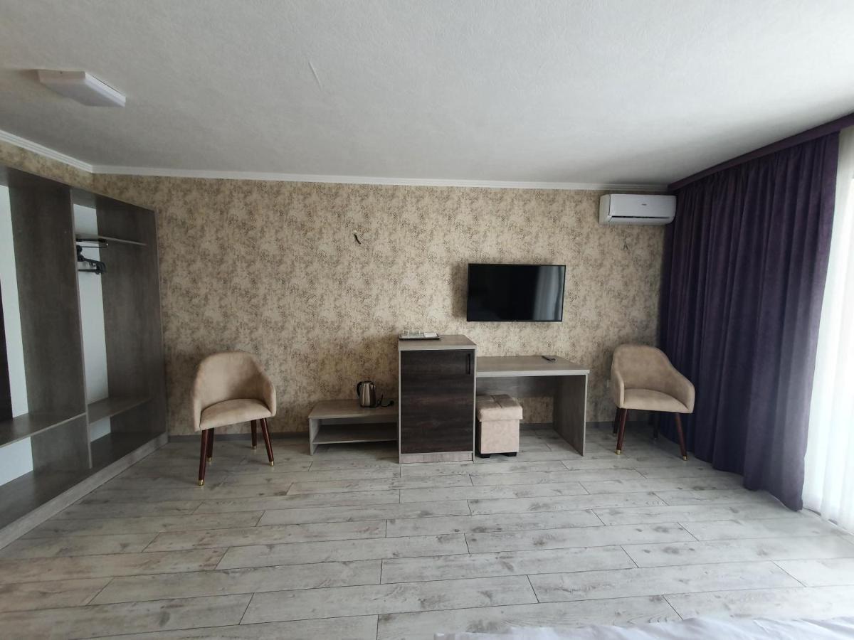 Artist Regenci Hotel Tachkent Extérieur photo