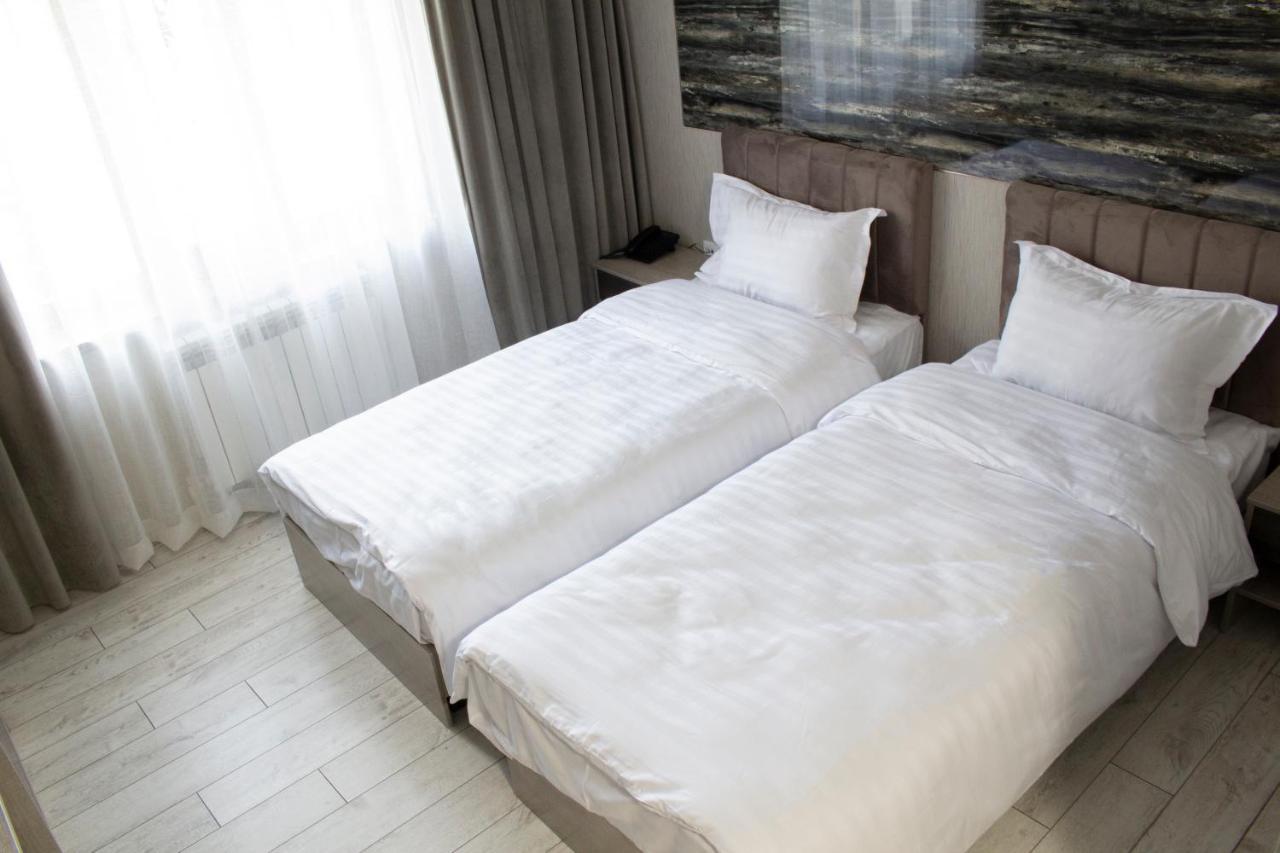 Artist Regenci Hotel Tachkent Extérieur photo