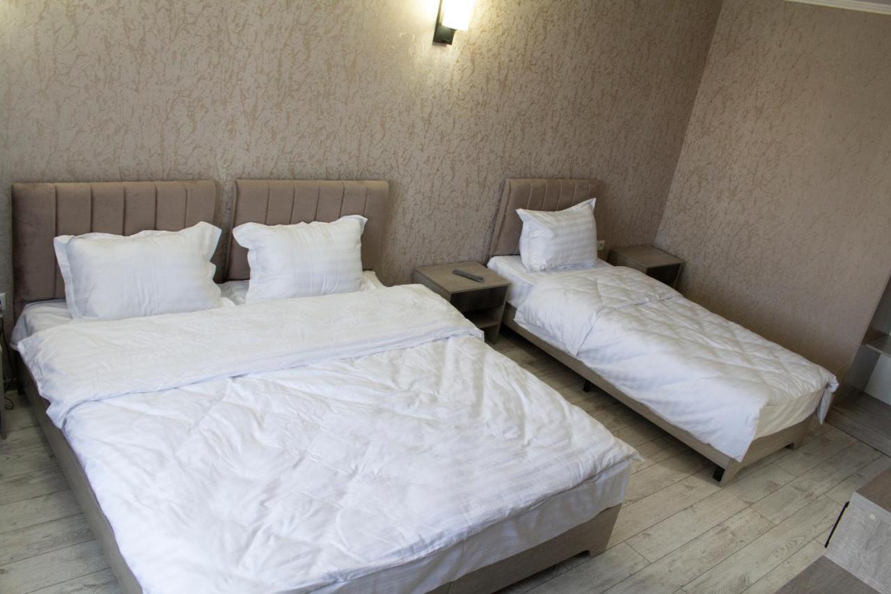 Artist Regenci Hotel Tachkent Extérieur photo
