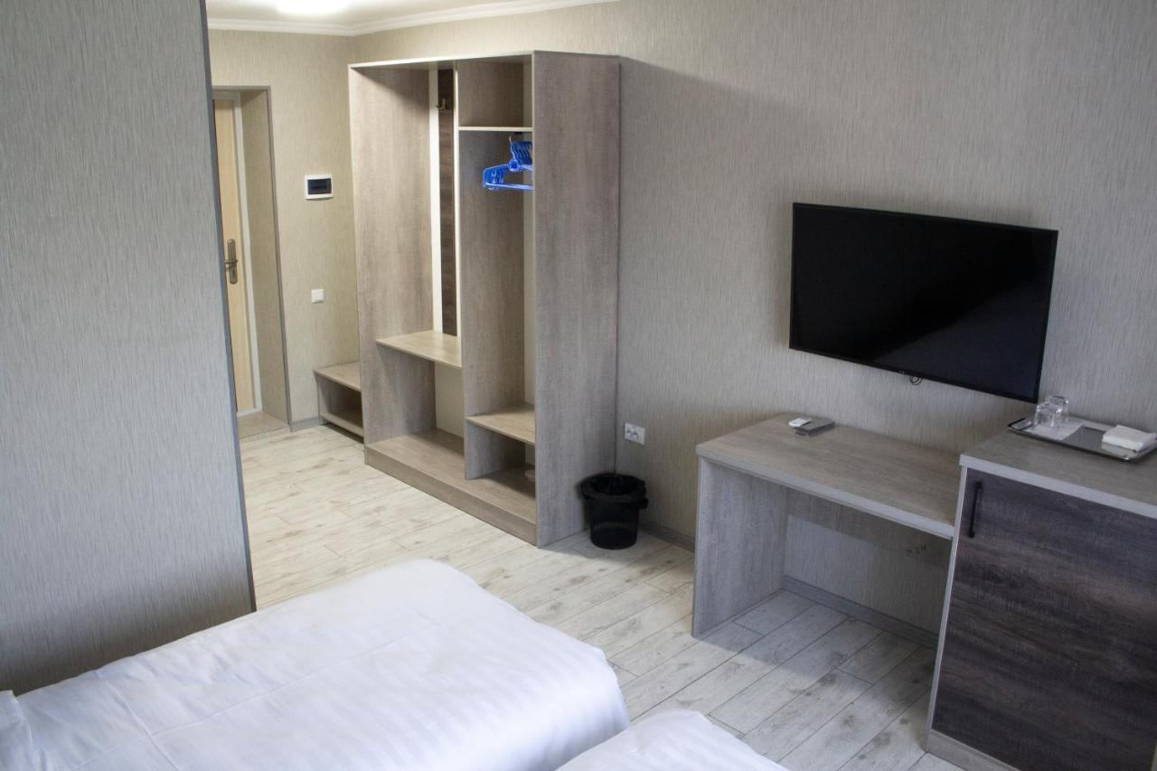 Artist Regenci Hotel Tachkent Extérieur photo