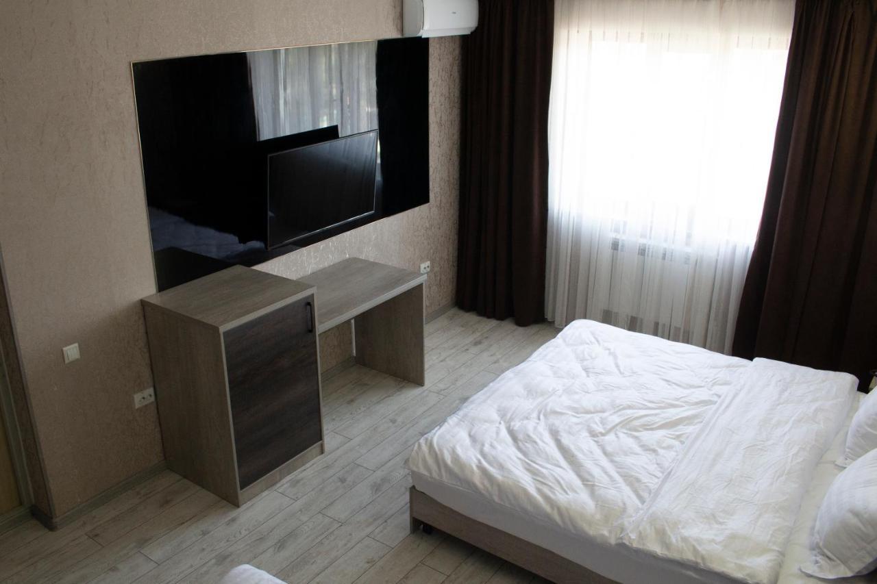 Artist Regenci Hotel Tachkent Extérieur photo